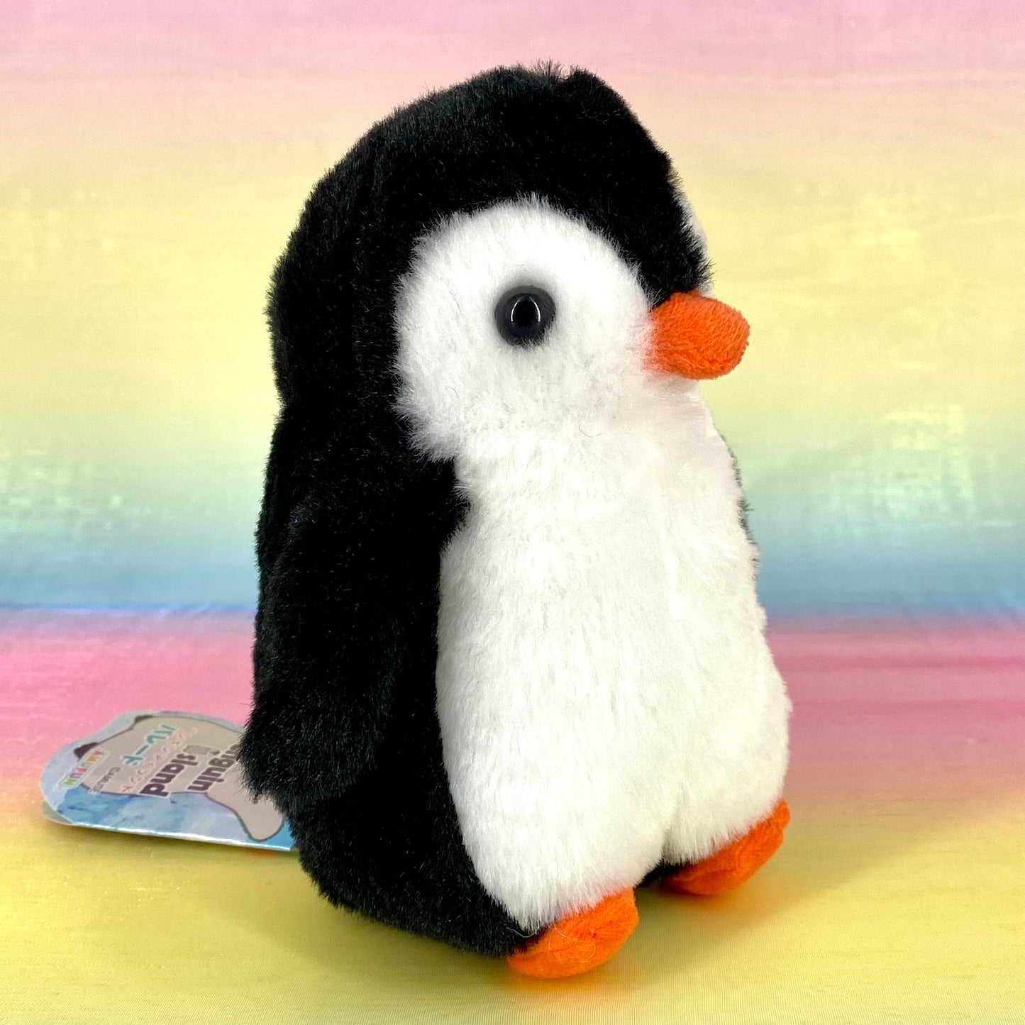 Tanoshi Tudoi Penguin Island - Black & White Penguin - Small